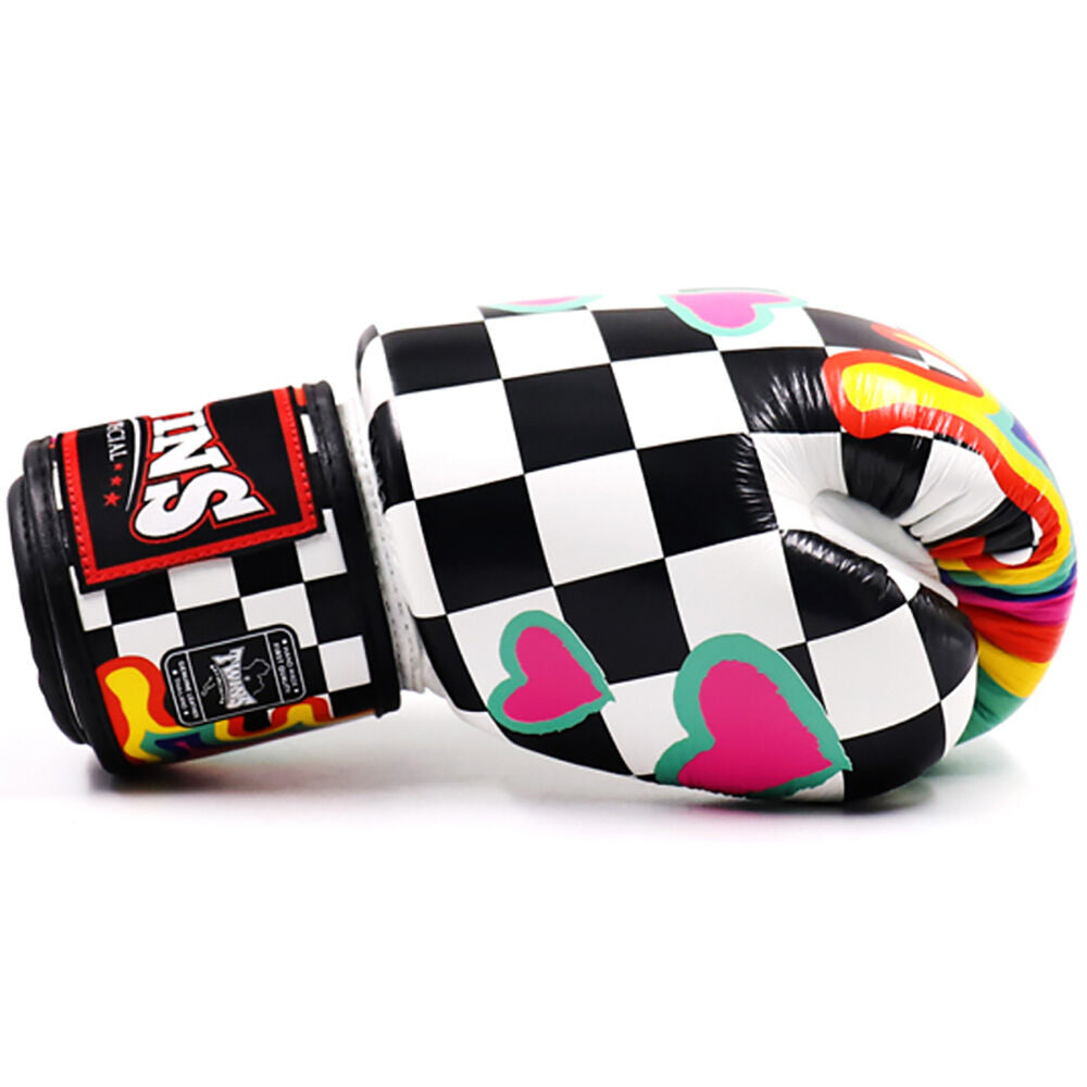 TWINS CHESS MUAY THAI BOXING GLOVES FITNESS