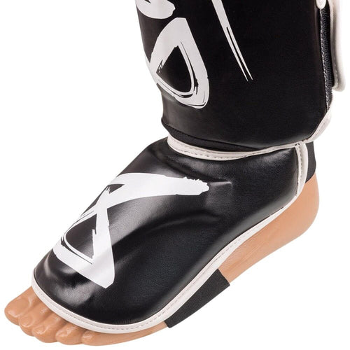 8 WEAPONS UNLIMITED 2.0 BLACK/WHITE SHIN GUARDS FITNESS